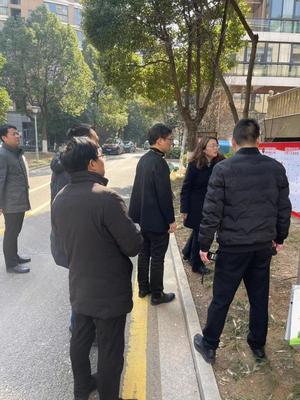 無錫市住房和城鄉(xiāng)建設(shè)局對宜興市2022年度"先鋒物業(yè)"和黨建引領(lǐng)物業(yè)管理服務(wù)工作示范點進(jìn)行考核驗收